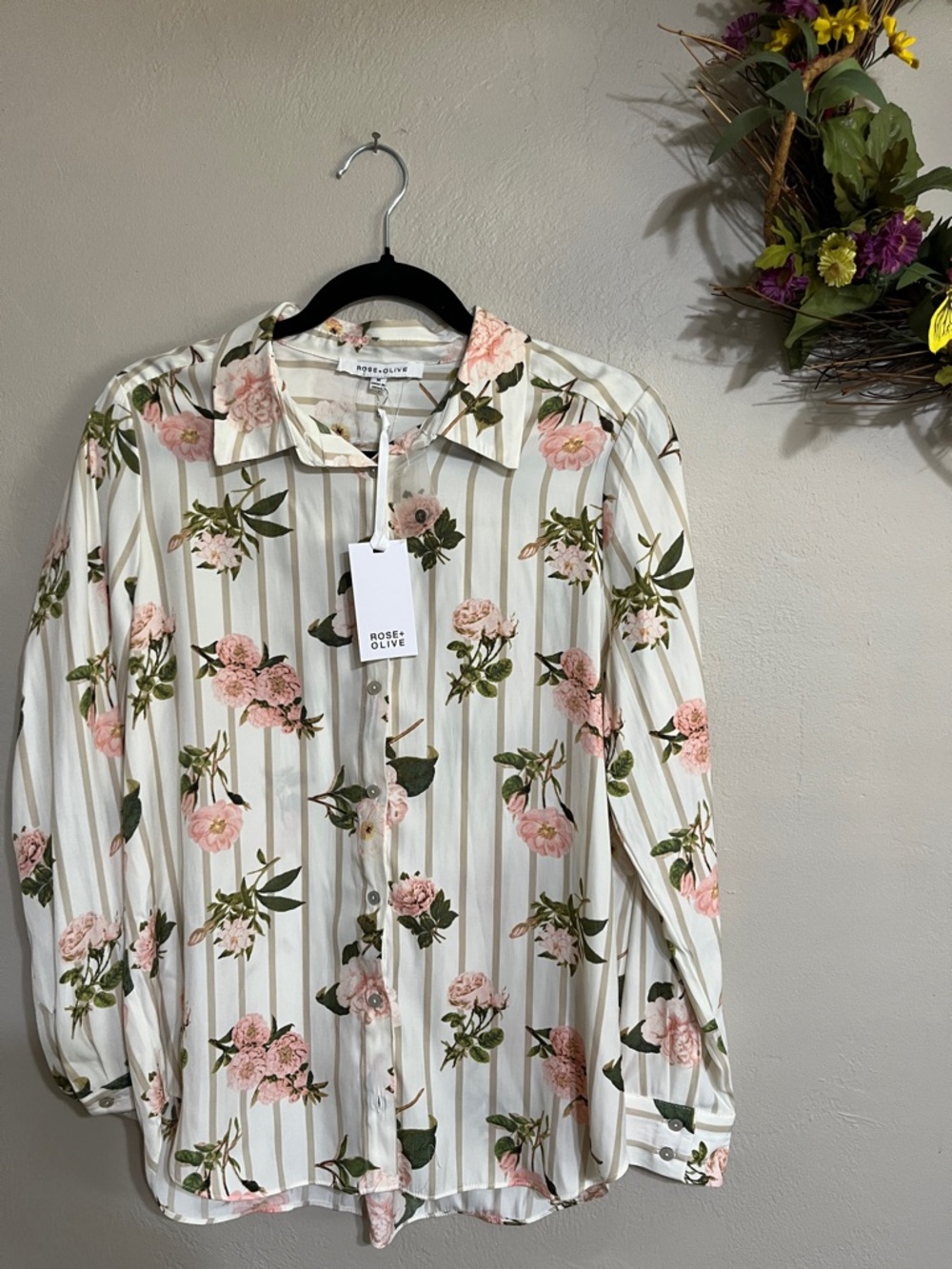 🌾Rose & Olive Cream Floral Button-Up Blouse with Pink Roses